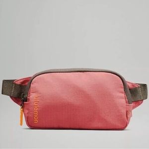 Lululemon - MINI Belt Bag - Brier Rose NEW WITH TAGS